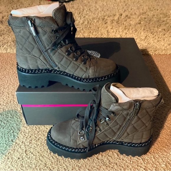 Vince Camuto Maissa Quilted Suede Chunky Sole Hiker Boots Size 5 NWT - Picture 4 of 6